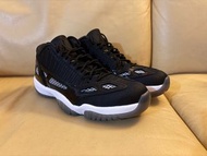 Air Jordan 11 low IE