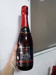 Premier Salute Red Grape Drink พรีเมียร์ ซาลูท น้ำผลไม้ น้ำองุ่นแดงอัดก๊าซ ขนาด 750 มิลลิลิตร
