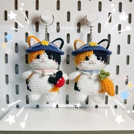 Fat cat keychain // Silly cat keychain // handmade wool keychain