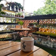 Small ceramic pot 8cm