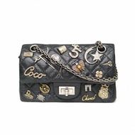 CHANEL 2.55口蓋包迷你20黑色牛皮20開銀扣5號蝴蝶徽章菱格紋肩背包