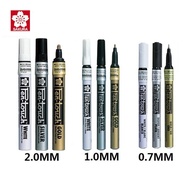 ปากกาเพ้นท์ Sakura Pen-Touch  0.7mm.ปากกาเขียนบนกระดาษสีดำ  3 สี ทองเงินขาว