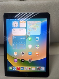 iPad pro 9.7 black 32gb (simcard version)