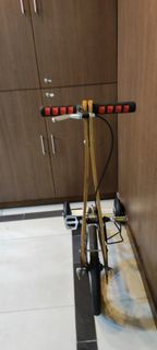 健身車三輪無座半行車