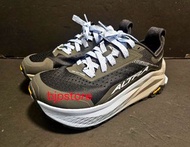 ❣️ALTRA 特別色糸 (黑色拼天藍色) 多功能優質 厚底跑鞋/行山鞋 running shoes