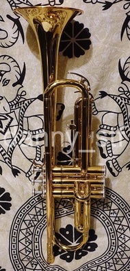 老師推薦同場至抵至新👍🏻極新 Yamaha YTR-2330 Bb Trumpet 小號 YTR2330 連 YUEDONG小號專用雙肩保護袋 (沒有吹咀)