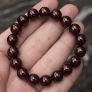 กำไลข้อมือพลอยโกเมนจันทบุรี (Garnet) ขนาด 10 มิล  เป็นพลอยดิบ พลอยแท้จากบ่อจันทบุรี