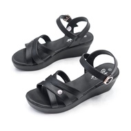 [Hoàn Xu] GIÀY SANDAL QUAI HẬU NỮ BITIS ĐẾ XUỒNG CAO GÓT 5CM THỜI TRANG BPW001588 (ĐEN) - BITIS