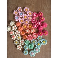 RM4.50/50 pieces : TF-620 - Resin - Bunga - Flower - 1.3 cm to 1.5 cm