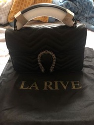 La Rive 酒神包