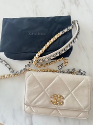 Chanel 19 Woc