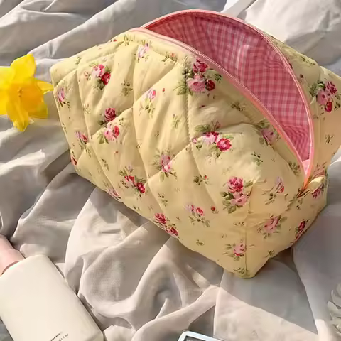 Storage Organizer Floral Puffy Quilted Makeup Bag Cosmetic Pouch Flower StrawberryPrinted Large Trav