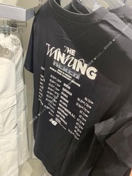 (黑色得size S / XS) 韓國 NEW BALANCE x IU the winning Tshirt 短袖T恤