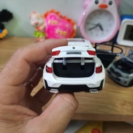 Đồ chơi xe mô hình ô tô BMW 320i tỉ lệ 1:32 xe bằng kim loại có âm thanh và đèn