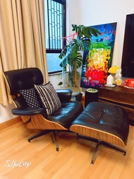 Eames Lounge Chair and Ottoman (replicated version) - Black Leather