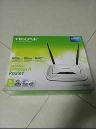 TP-LINK 300 Mbps wireless N router        路由器