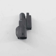 External Temperature Sensor For GEELY Emgrand 7  FE-3 FE-4,FE-3JC,  EC7  FE-1 FE-2, SC7, Vision 1067
