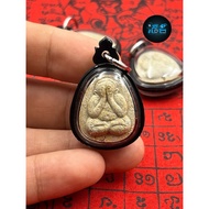 必打/必达小圆符 花粉及108草药制作 2523  必达王龙婆多亲自参与开光Phra Pidta Lang Yant Duang Lek (Small Round Fortune Yantra) – 