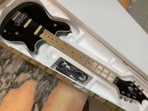 A-N 6 strings electric guitar custom shop