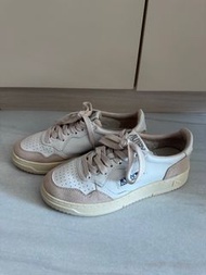 Autry Medalist Sneakers - White/Beige