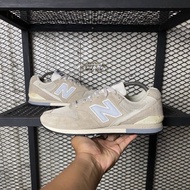 New Balance 996 Beige Size 44 | 28cm