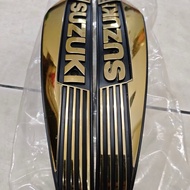 SUZUKI RC 100/ RC80 EMBLEM TANK GOLD ORIGINAL JAPAN 🇯🇵