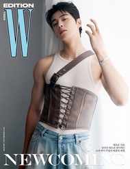 〖 In stock 現貨 〗[ Cha Eunwoo 車銀優 封面 ] W VOLUME KOREA 2024 9月刊