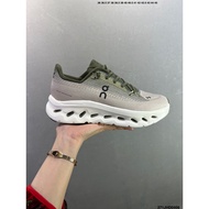 On Cloudtilt Sneakers / Casual Shoes