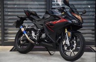 CBR150R 黑色系 小資族二手重機買賣