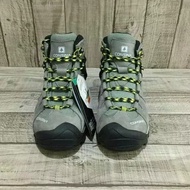 Sepatu gunung consina