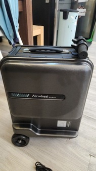Airwheels SE3 Mini 電動行李箱