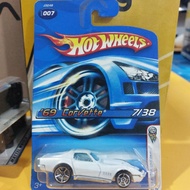 Hot Wheels 69 Corvette White Diecast
