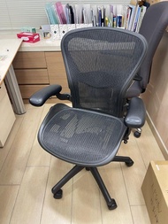 Herman miller ergonomic aeron chair size B 辦公室椅 人體工學椅 電腦椅