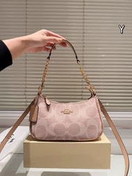 💎新到貨 COACH 馬車 枕頭包 旅行包 斜孭袋 手袋 水桶包 老花 牛仔 絲絨 拼色 雙肩包 背囊 禮物 情人節 書包 聖誕節 紀念日 背包  backpacks gift valentine's