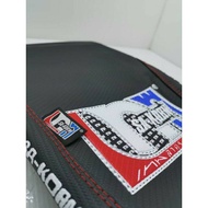 SEAT COVER SA KORN SARUNG SIT Y15 LC135 UNIVERSAL SEMUA MOTOR BOLEH PAKAI