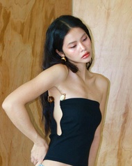 ELLA GUARDIN FITZROY BANDEAU IN BLACK เสื้อเกาะอก พร้อมส่งสั่งทาง Line Official *