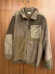 Uniqlo 棕色拼接外套