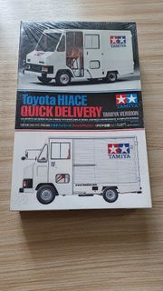 Tamiya 24332 Toyota Hiace Quick Delivery 模型