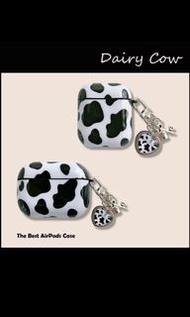 【全新】黑白乳牛紋airpods 2代耳機殼附愛心吊飾藍牙耳機保護套