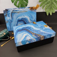 Paper bag/folding gift box 30,5x22x10cm with blue marble pattern Q754 - Luxurious gift