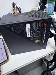 ASUS ROG STRIX 750W GOLD 火牛