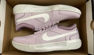 全新Nike女子 Zoom Court Lite 3網球鞋，尺寸 US8 (25cm)