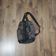 Tumi higgins sling pack canvas denim bag