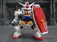 回到原點、萬眾矚目的白色惡魔再現！O.M.G台灣 FW GUNDAM CONVERGE改造系列！最小型的ROBOT魂！RX-78系 鋼彈！單售：戰術防盾