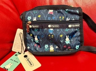 全新正品，日本 LeSportsac X Dick Bruno Miffy 新款時尚小巧卡通小方包斜挎包零錢包手機袋相機袋。尺寸：長19cm高13cm底寬7cm。可在屯馬綫烏溪沙站至土瓜灣沿途各站交收