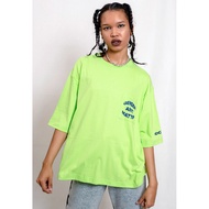 OCWA OVERSIZED GENDER AINT MATTER TEE NEON GREEN WOMAN