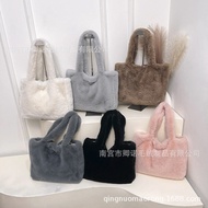 Soft Portable Tote Bag Female 2024 Cute Furry Large Capacity Shoulder Bag Furry Bag