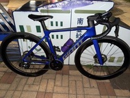 GIANT 碳纖維公路車