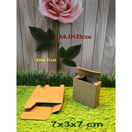 Uk cardboard box 7x3x7 cm,, Die Cut..New plain