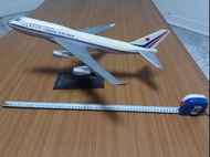 30年前大型華航 波音747-400 模型（比筆電還長）